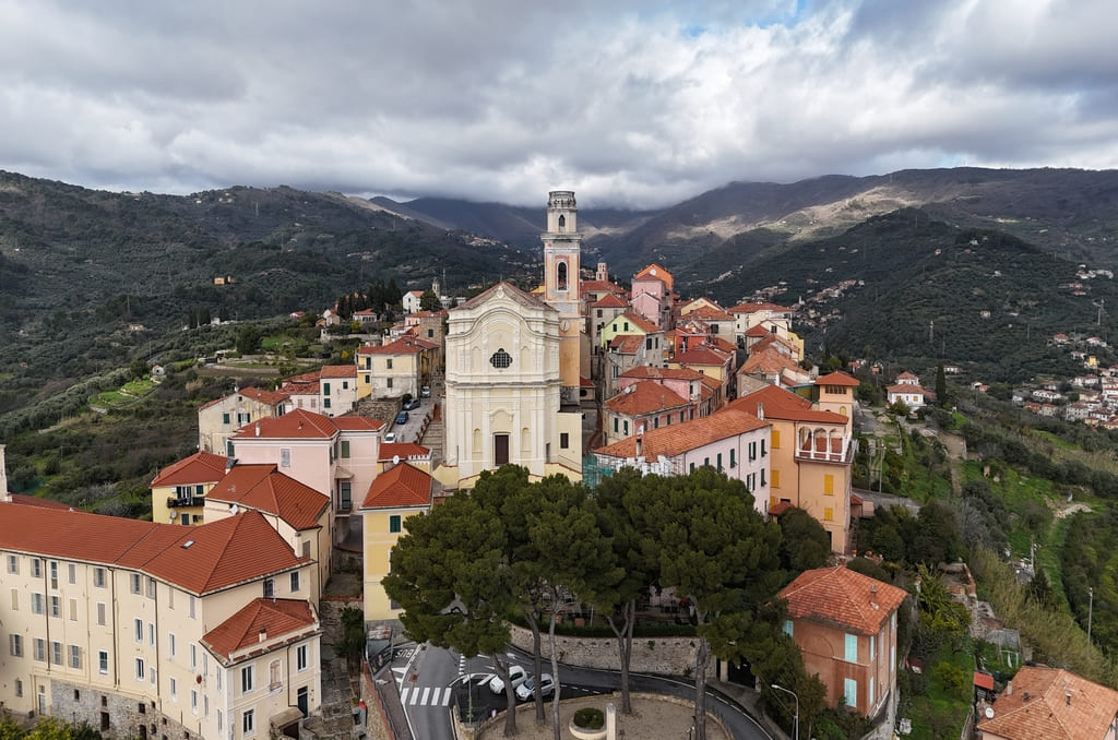 La Chiesa Parrocchiale di San Nicola da Bari a Diano Castello
