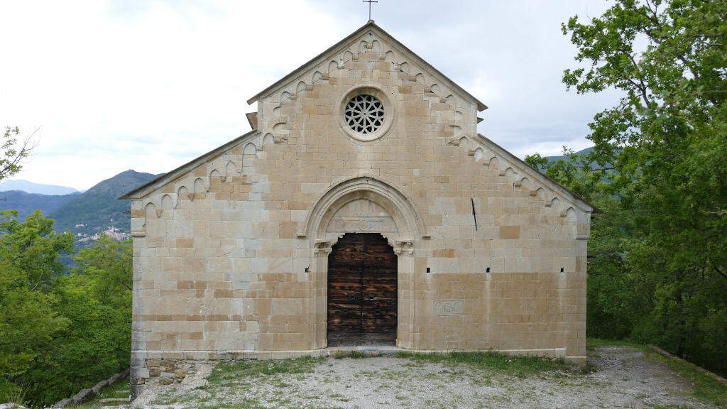 La chiesa campestre della Maddalena a Lucinasco