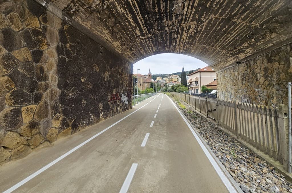 The section of the bike path in Diano Marina, in the Sant’Anna neighborhood The section of the bike path in Diano Marina, in the Sant’Anna neighborhood