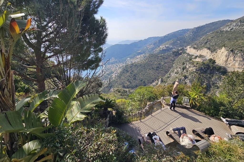 The relaxation area in the Exotic Garden of Èze