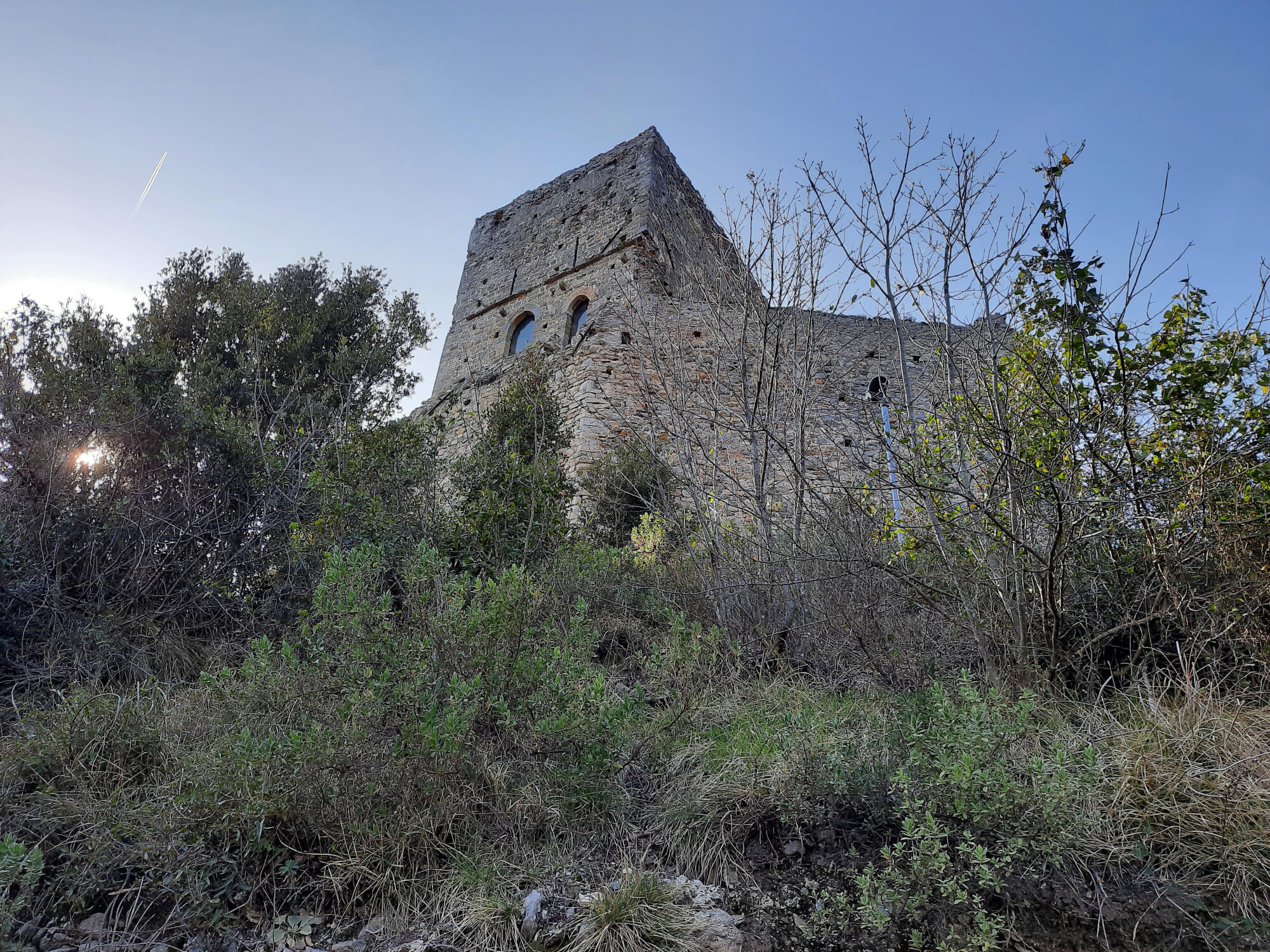 Vista del castello di Zuccarello