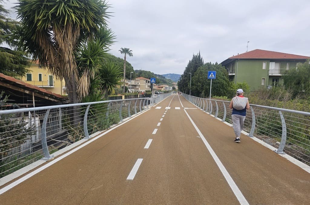 A section of the Diano Marina bike path that’s perfect for exploring western Liguria by bike