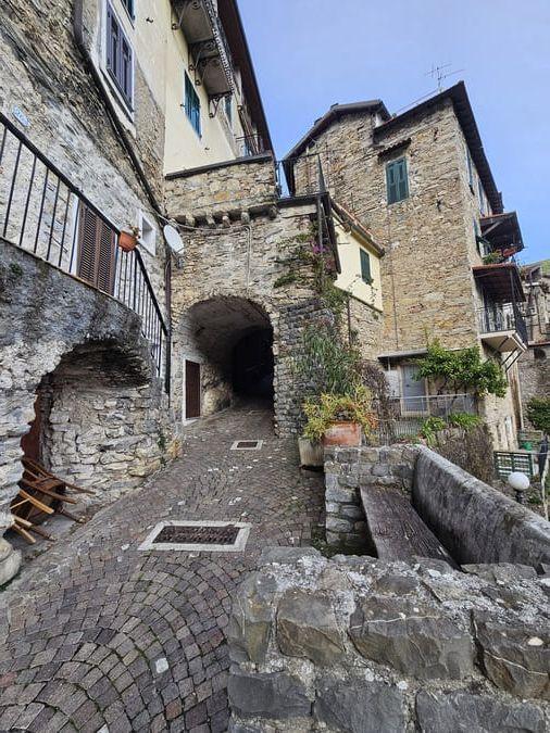 Via Roma, Rocchetta Nervina A section of Via Roma, Rocchetta Nervina