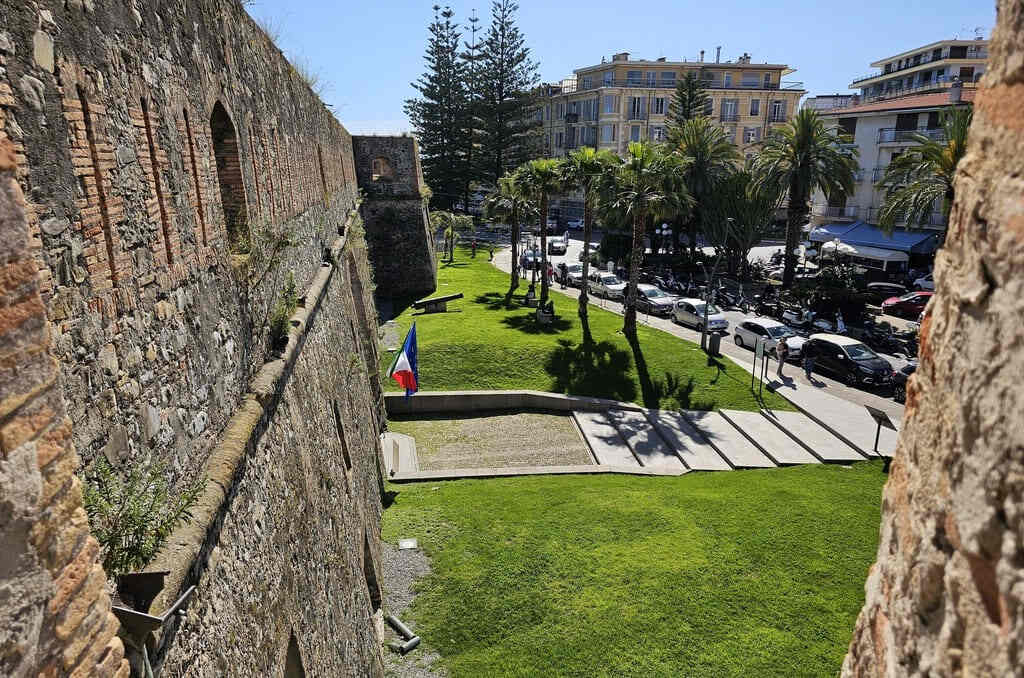 La vista dai bastioni del Forte di Santa Tecla, Sanremo