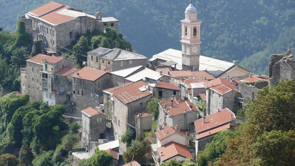 Vista di Triora dall’alto